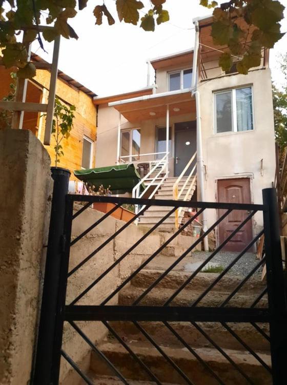 Apart-Otel Nino Borjomi Luaran gambar
