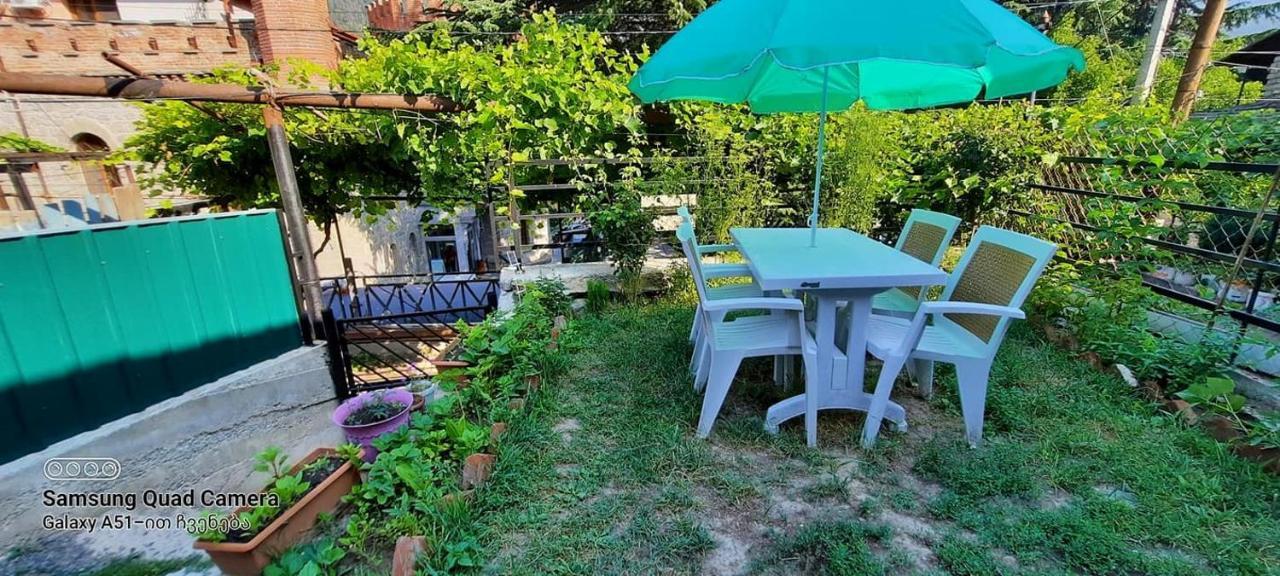 Apart-Otel Nino Borjomi Luaran gambar