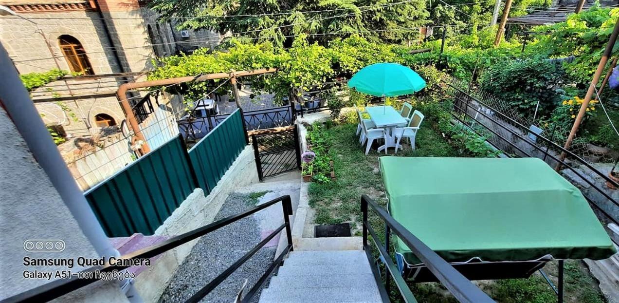 Apart-Otel Nino Borjomi Luaran gambar