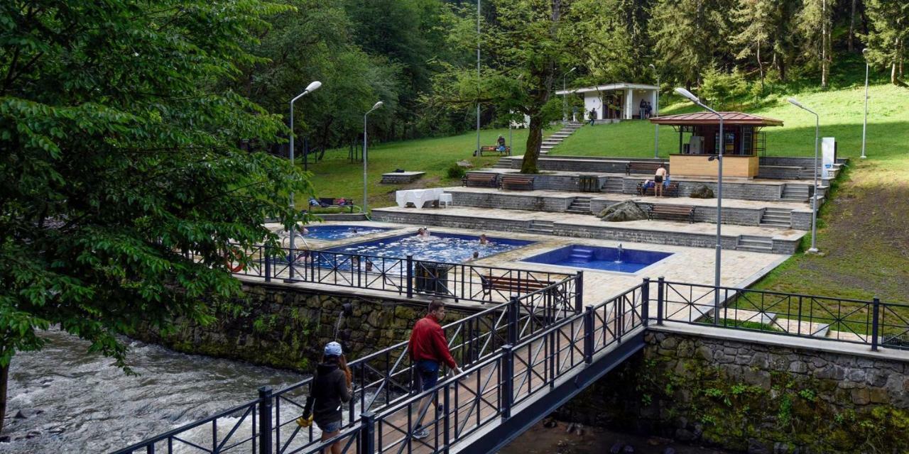 Apart-Otel Nino Borjomi Luaran gambar